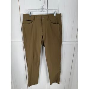 Lululemon Cream Cargo Pants Men M, 33" Inseam, NWOT
